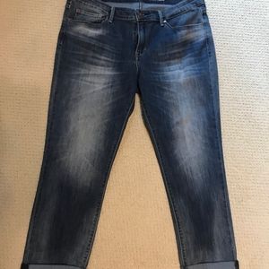 Faded wash boyfriend style jeans from Levi's